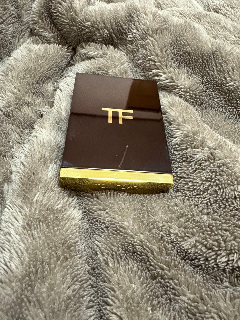 42A ヘイズィ センシュアリティ TOM FORD アイシャドウ