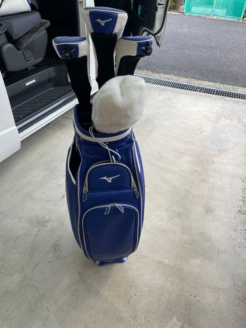 Mizuno キャディバッグ 青と白ベットカバー