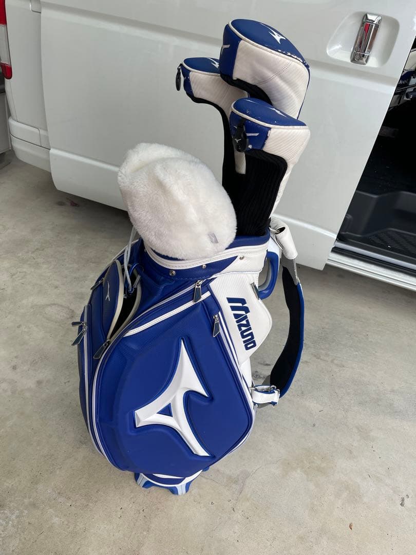 Mizuno キャディバッグ 青と白ベットカバー