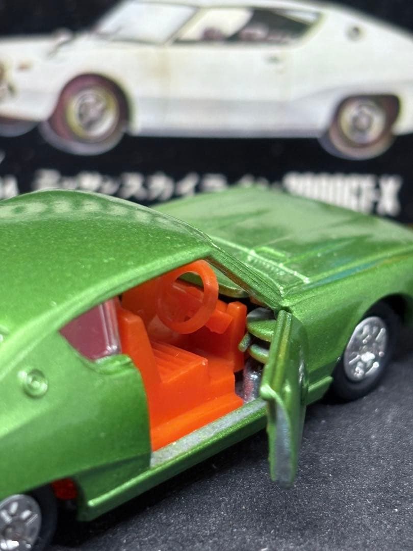 トミカ 黒箱 日本製 No.82 スカイライン 2000GT-X 1Eホイール