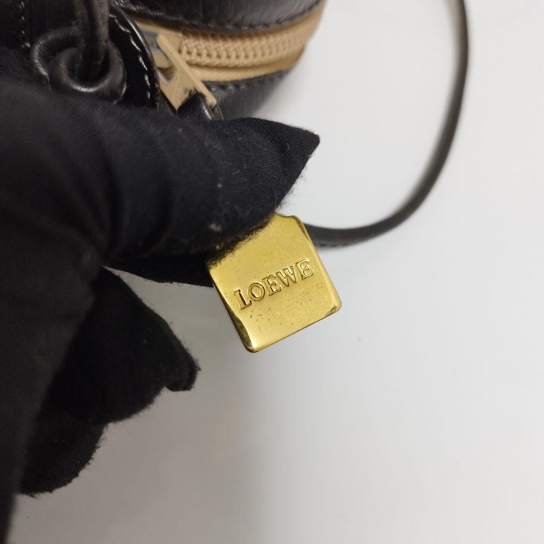 美品☆　ロエベ　カメラバッグ　アナグラム　ショルダーバッグ　レザー