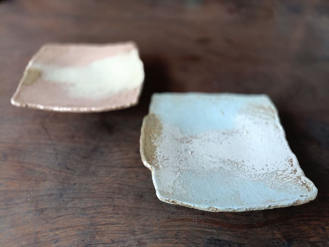 [ひろぽん] 東恩納美架さんの平皿　沖縄　やちむん