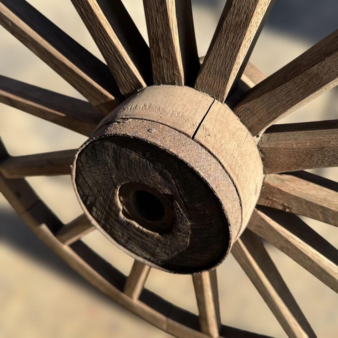 馬車　車輪　鉄と木のオブジェ　アンティーク　馬　ウエスタン　ガーデン