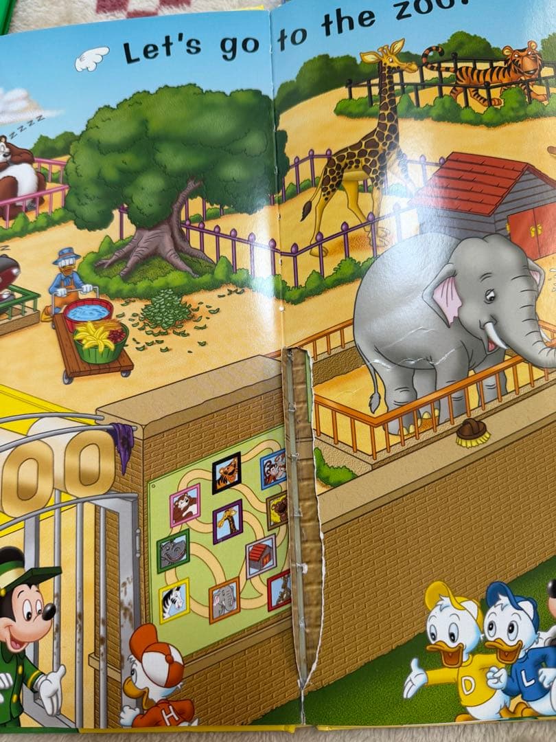 【中古特価】2018 DWE ディズニー英語 DVD、CD、BOOK