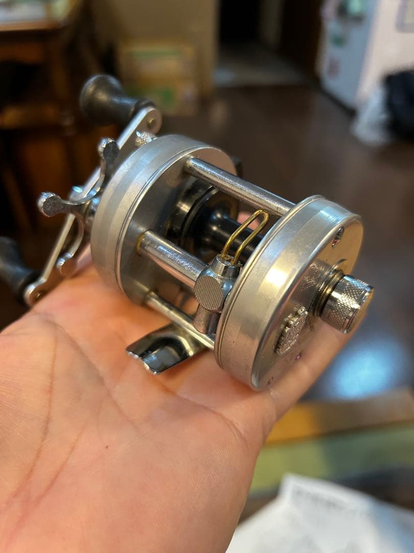 ABU Ambassadeur 2500C ベイトリール