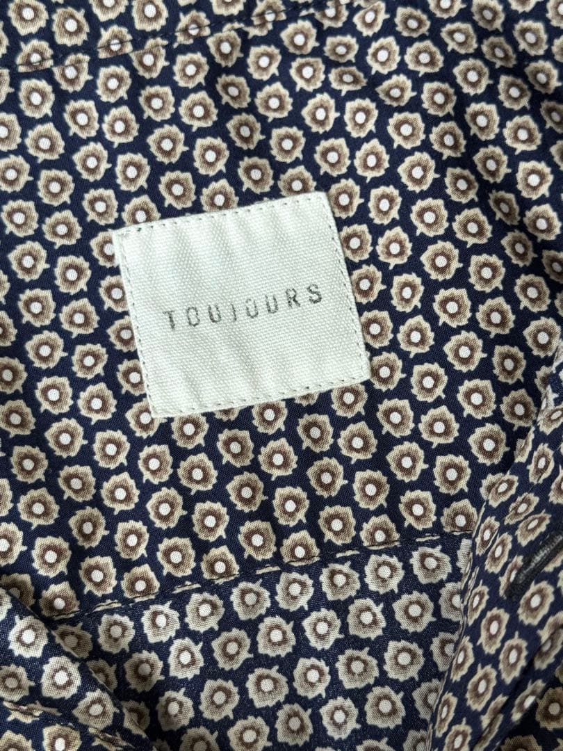 toujours 美品　つなぎ