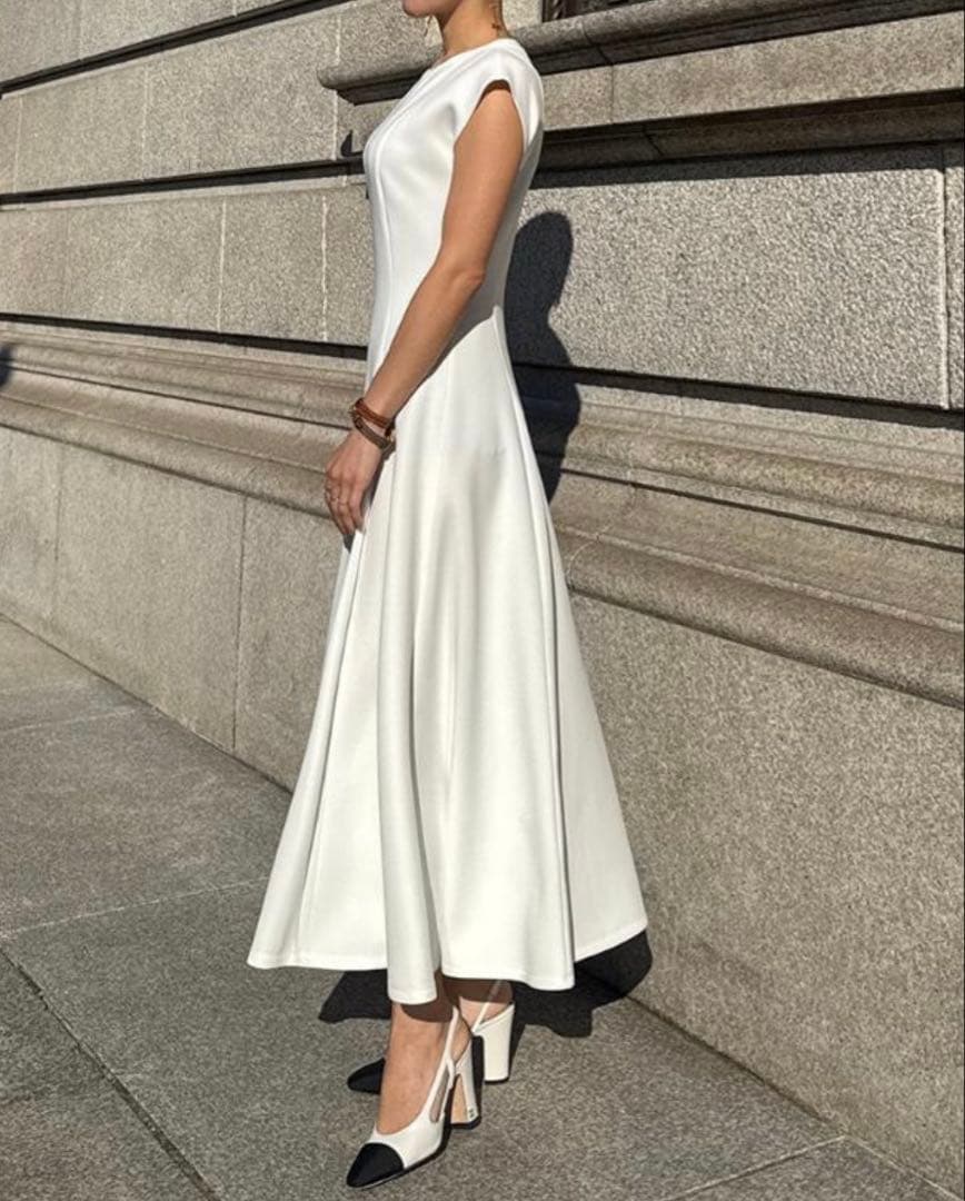 JENNEフレンシルエットワンピースSホワイト