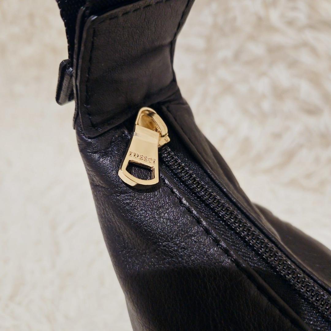 russet ソフトレザー ラウンドショルダーバ ッグ 肩掛け ハーフムーン 黒