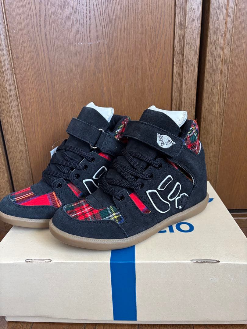 【新品未使用】 SANGACIO にゅ ハイカットスニーカー