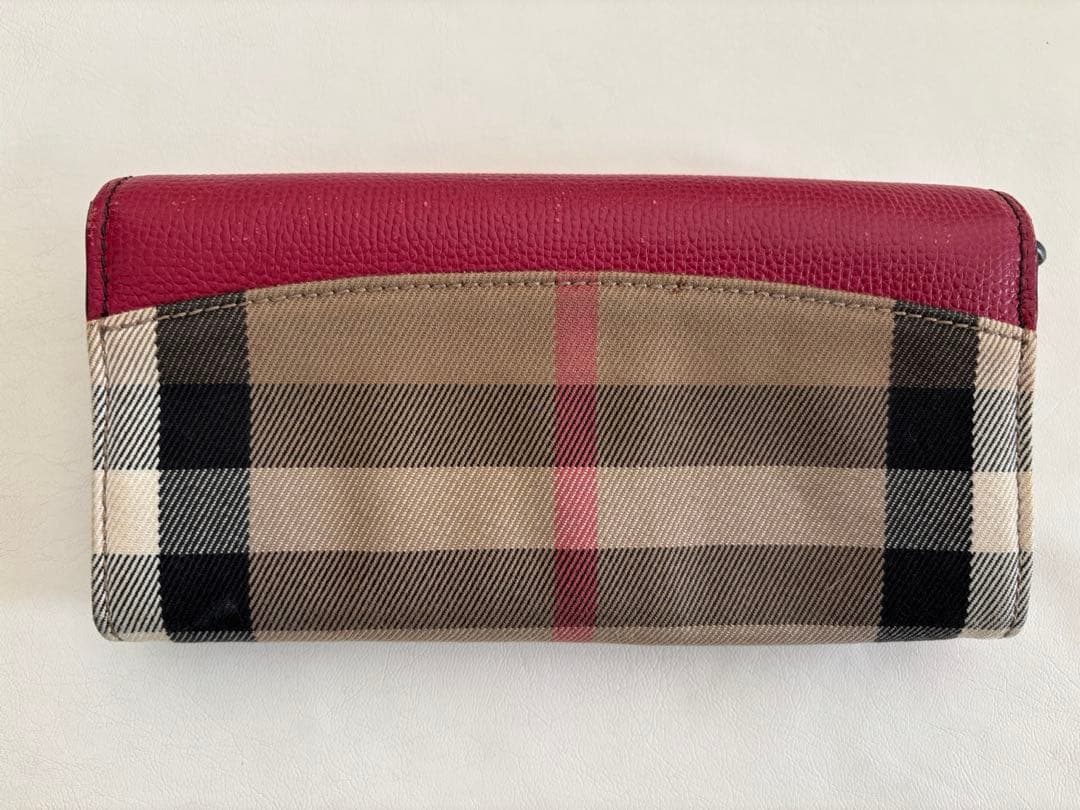 Burberry 長財布 赤