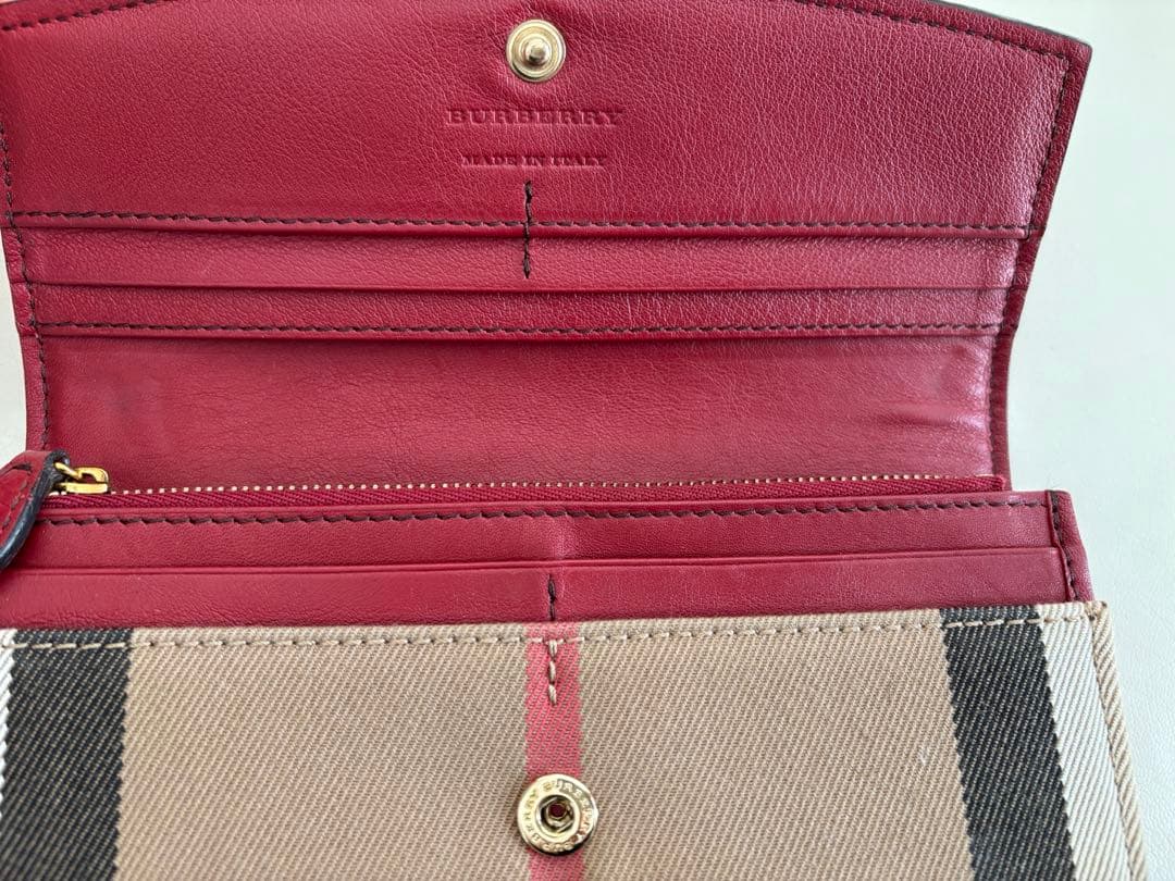 Burberry 長財布 赤