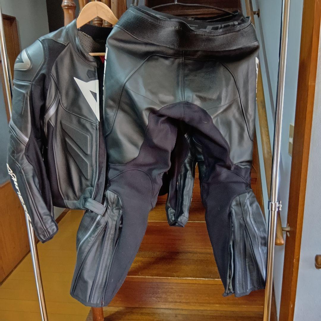 Dainese セパレート革ツナギ ブラック試着のみサイズ52 未使用
