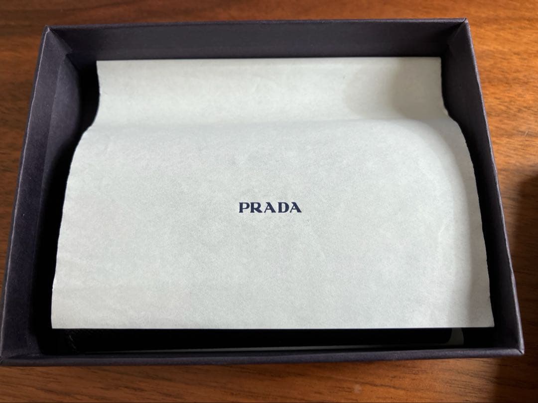 PRADA プラダ 6連レザーキーケース 三角プレート完全未使用希少経年品