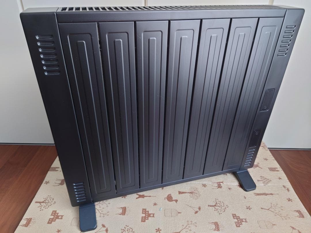 美品 2024年製 ベルソス オイルレスヒーター 8畳 1200W