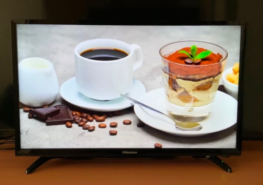 Hisense　32型　スマートテレビ ネット動画️⭕️地上波⭐2020年製