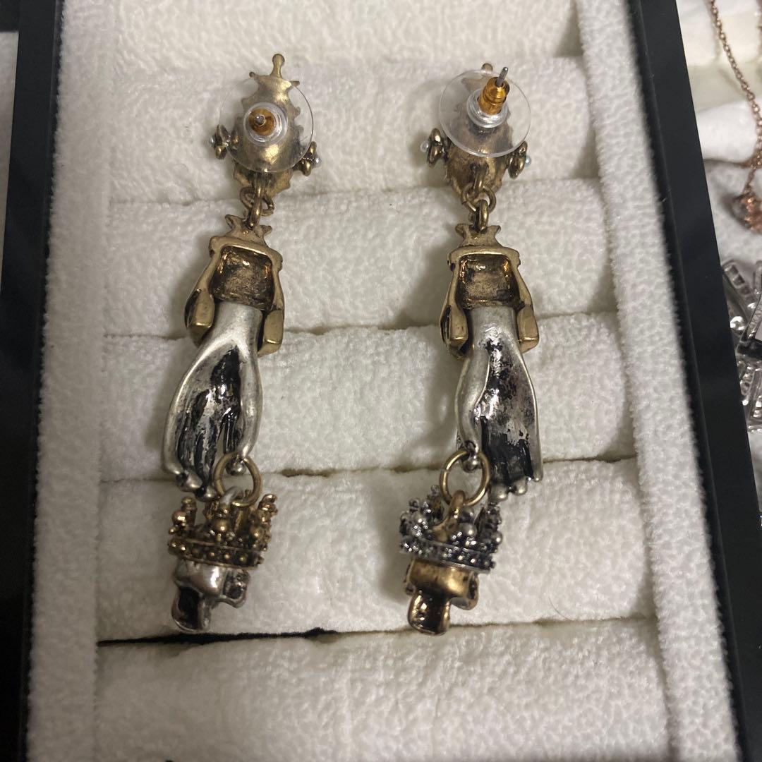 アレキサンダーマックイーン AlexanderMcQueen スカル ハンド