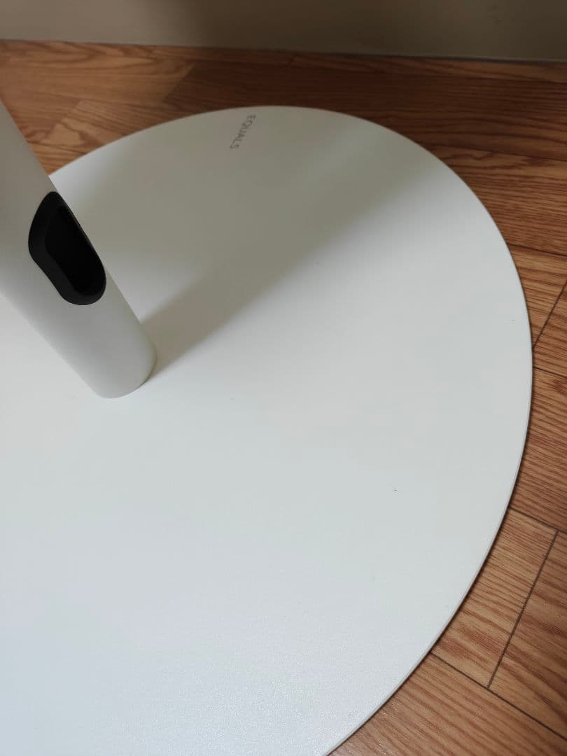 【廃盤】EQUALS Wall ホワイト スタンド式テレビ台 円形ベース