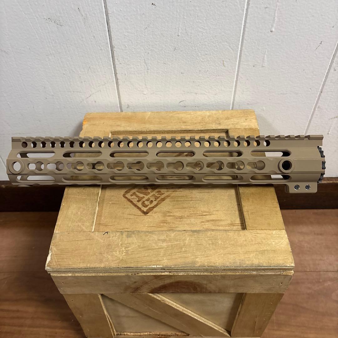 未使用　米軍放出品　実物　MIDWEST 12inch ハンドガード　M4M16