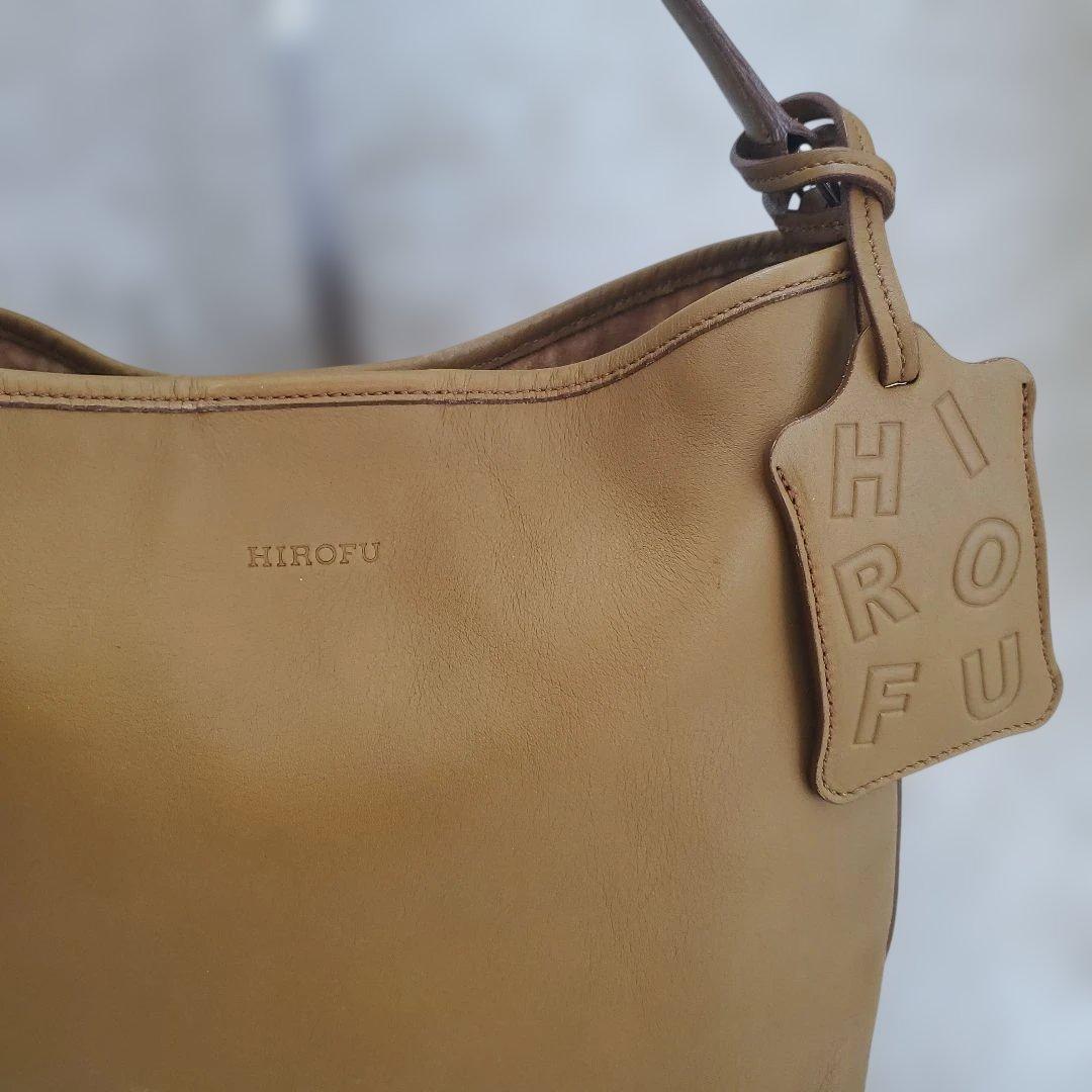 ⭐人気モデル⭐HIROFU レザー ショルダーバッグ ベージュ ブラウン系