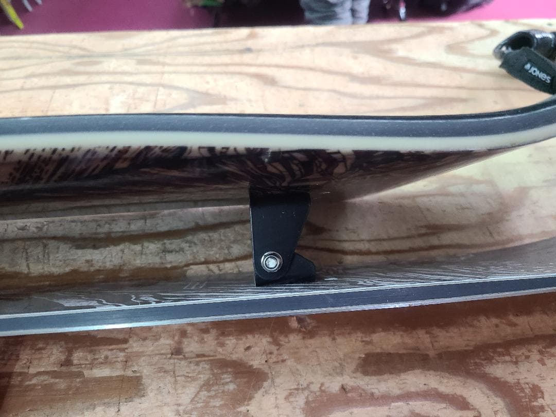 115 JONES MOUNTAIN SKATE 板 24-25