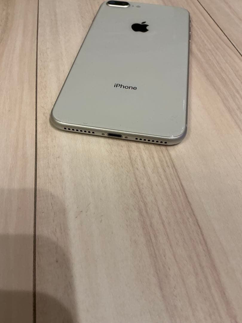 Apple iPhone 8Plus シルバー256GB