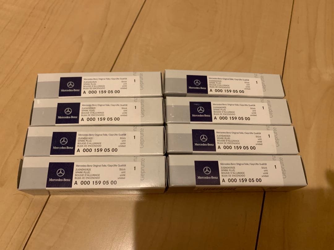 Mercedes-Benz スパークプラグ A0001590500