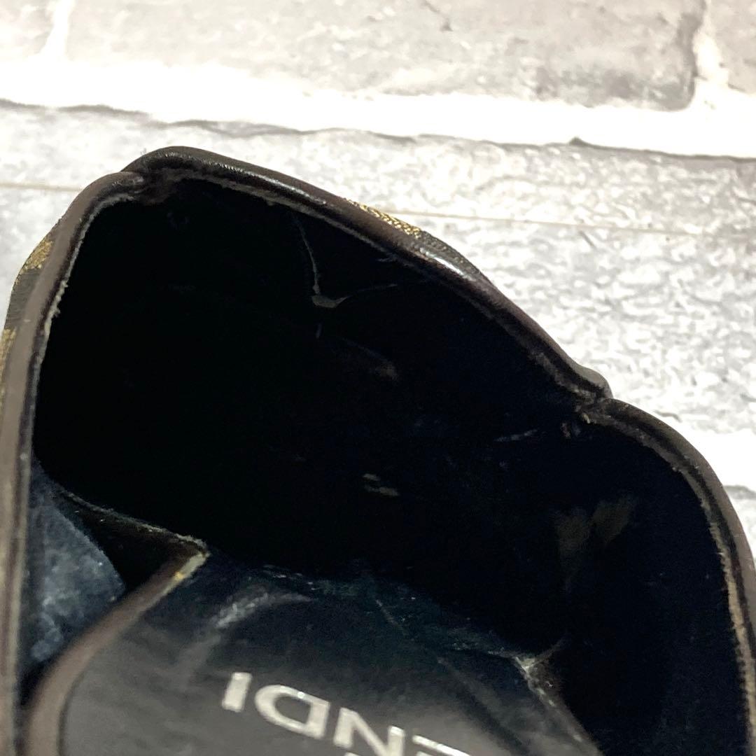 FENDI フェンディ ズッカ柄 ミュール ブラック・ブラウン　スリッポン