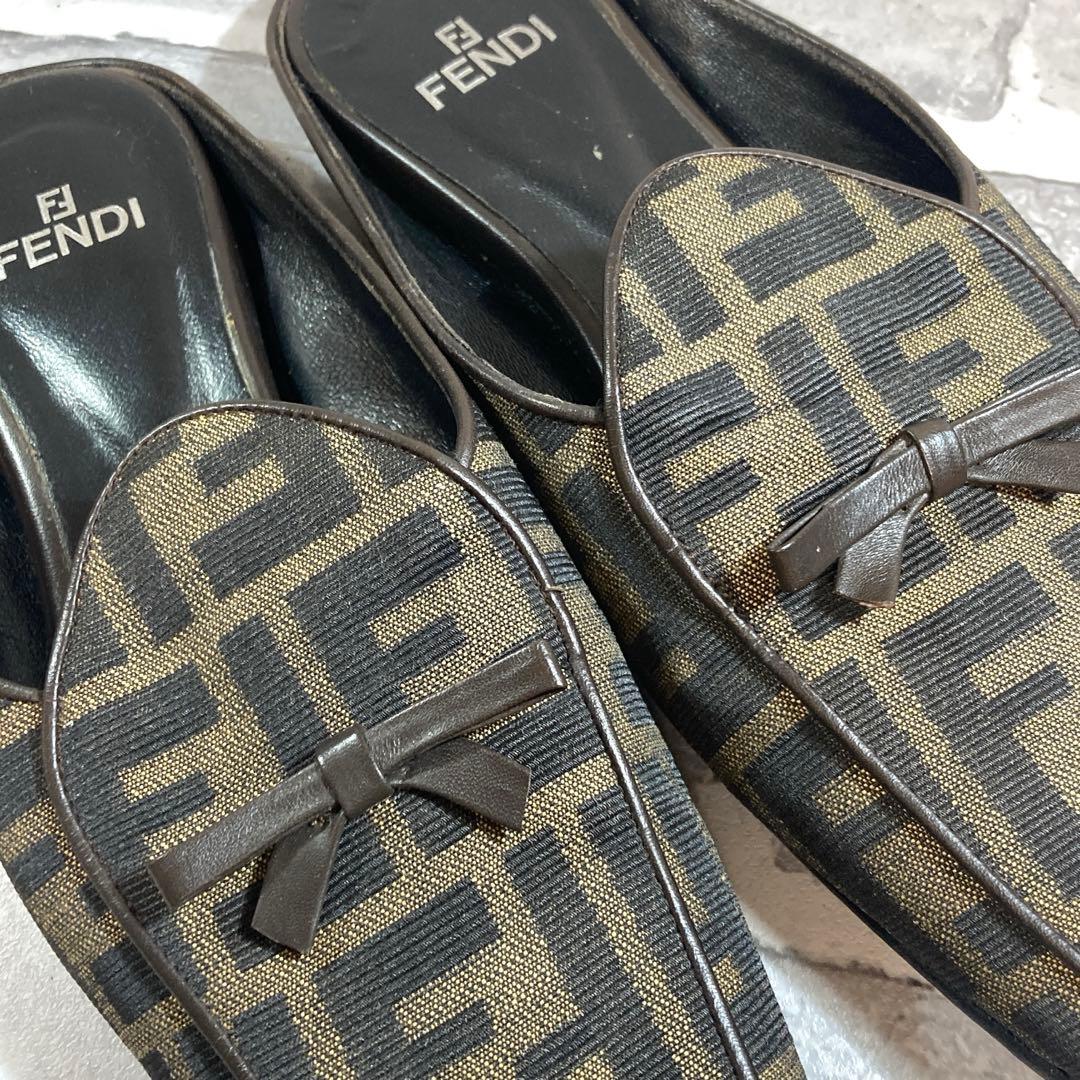FENDI フェンディ ズッカ柄 ミュール ブラック・ブラウン　スリッポン