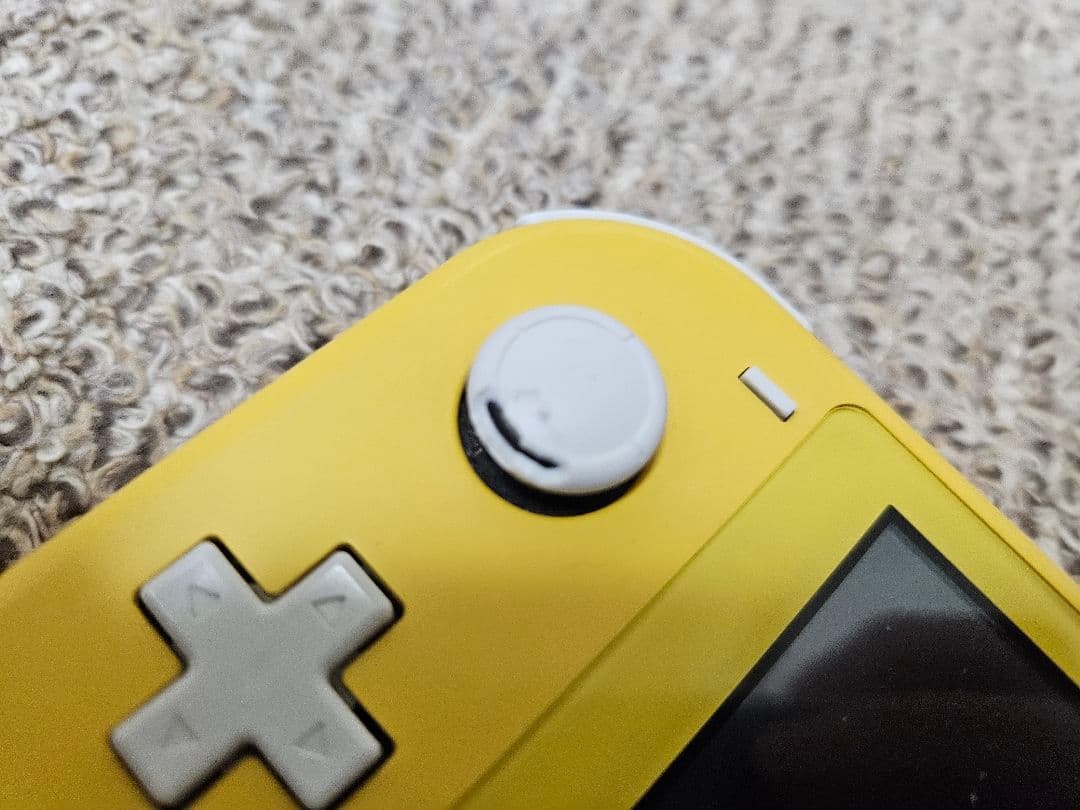 Nintendo Switch ライト イエロー