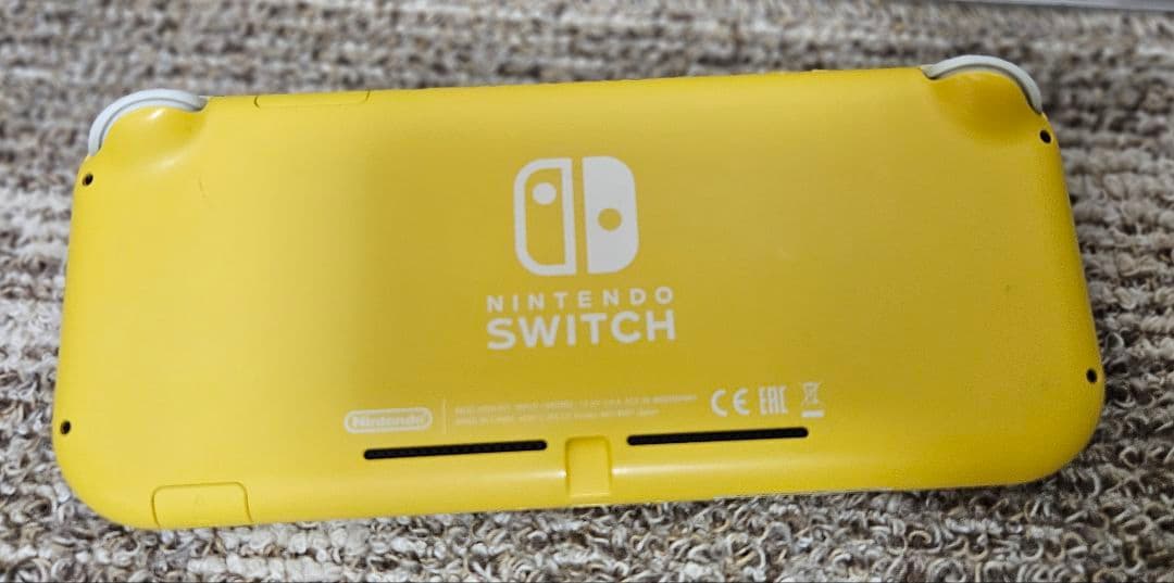 Nintendo Switch ライト イエロー