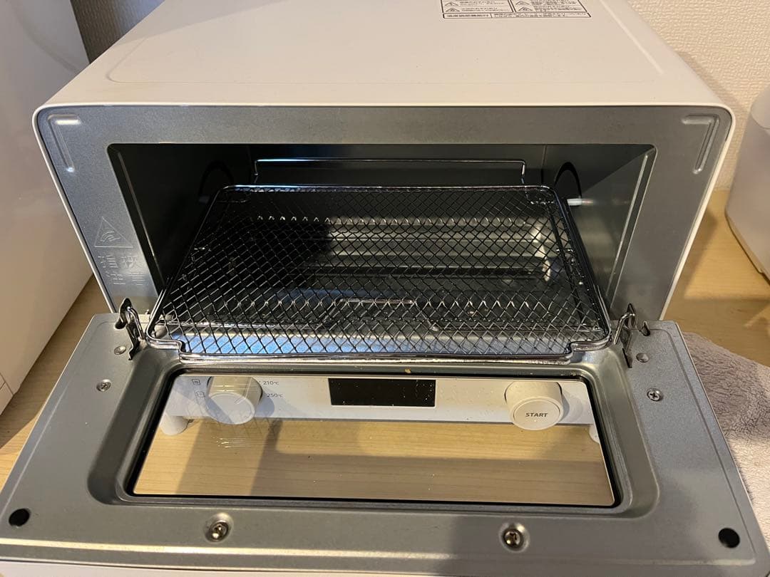 美品　東芝 オーブントースター HTR-W7 ミルキーホワイト