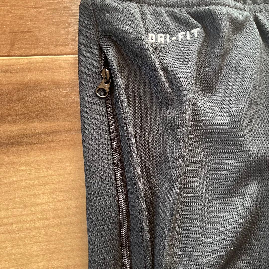 【未使用品】 ナイキ　NIKE　セットアップ　サッカー　ジャージ　上下セット　L