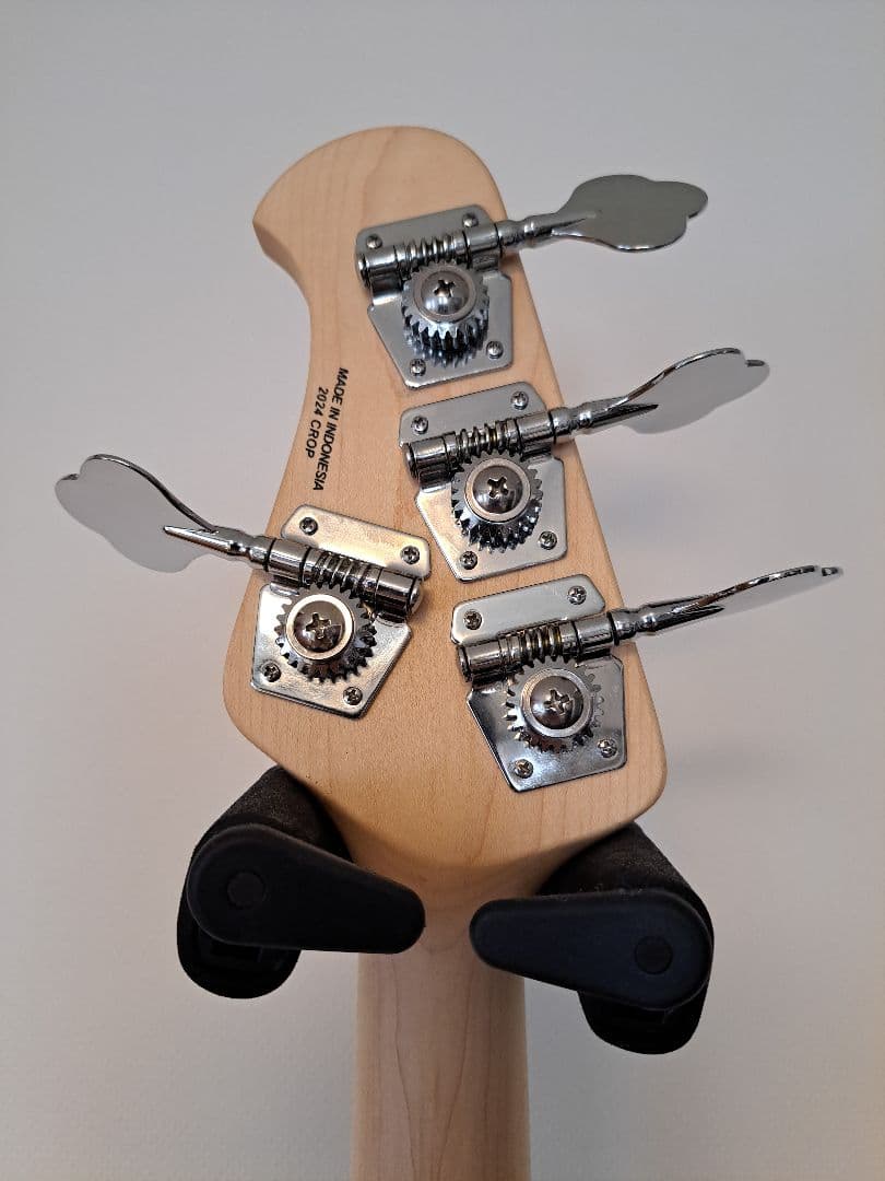 ベース Sterling by Musicman Joe Dart Bass