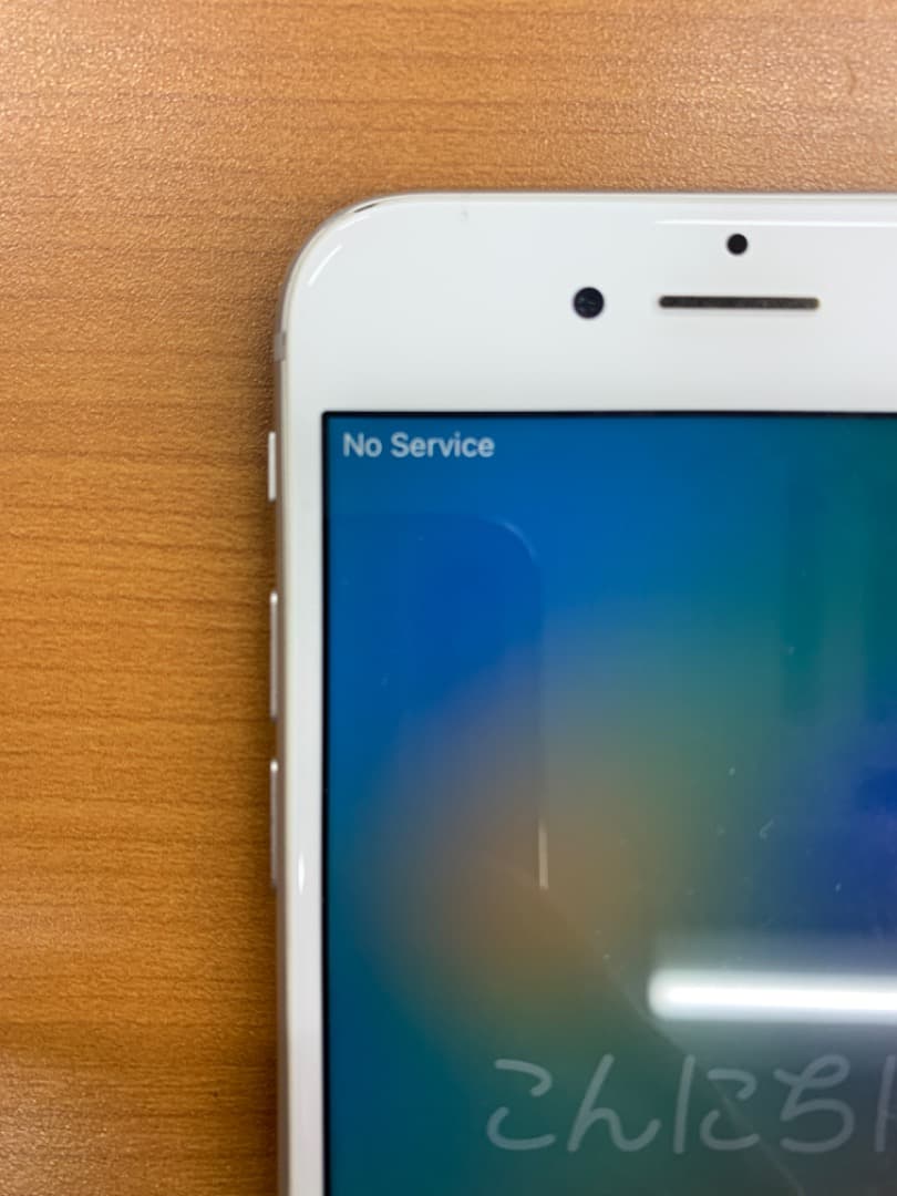 ゆ*ん様 動作確認済 iPhone 8 64GB ID M2120