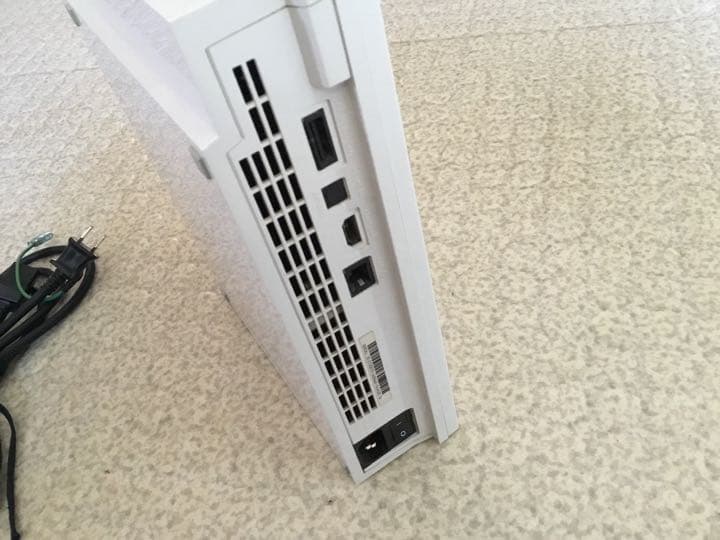 PS3 プレイステーション3 ホワイト　動作　ソフト付き