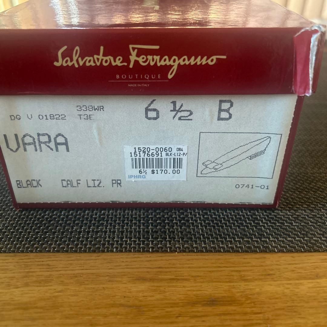 美品Salvatore Ferragamo ブラックリボン　パンプス23.5
