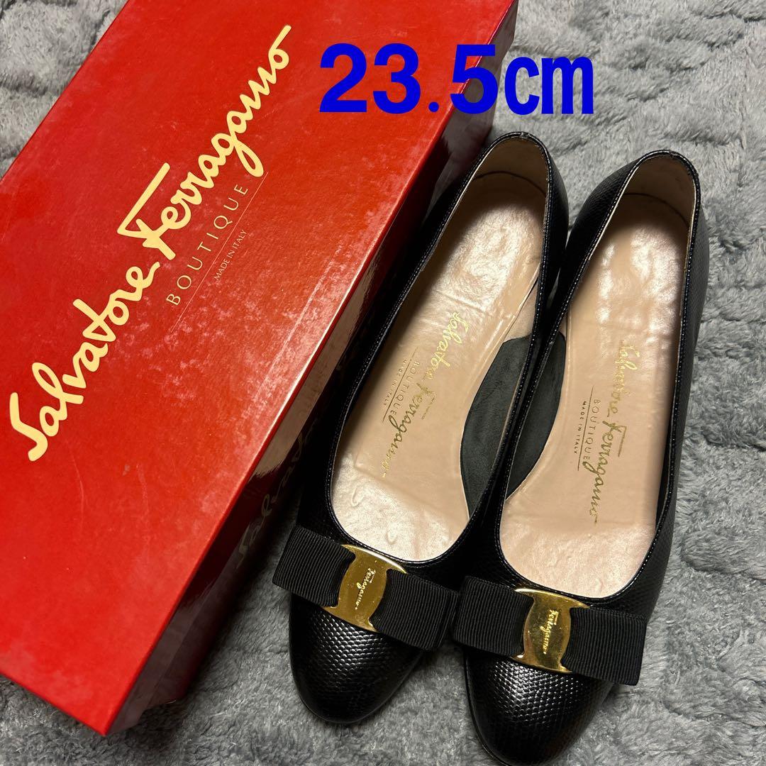 美品Salvatore Ferragamo ブラックリボン　パンプス23.5