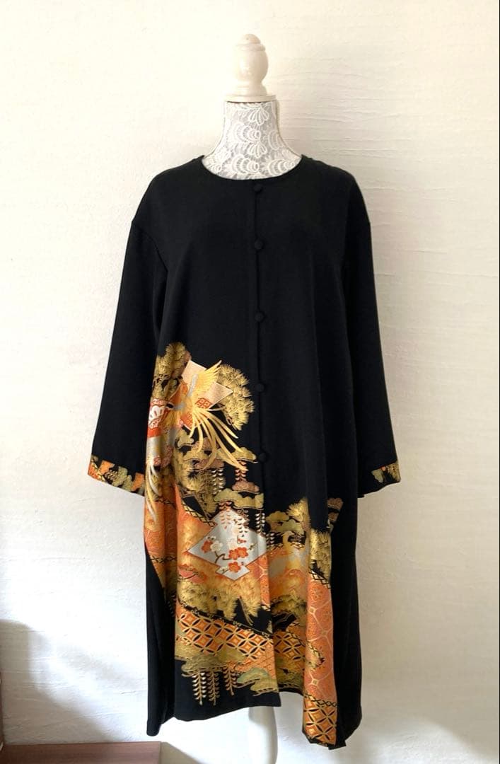 黒留袖リメイク　ノーカラーライトコート