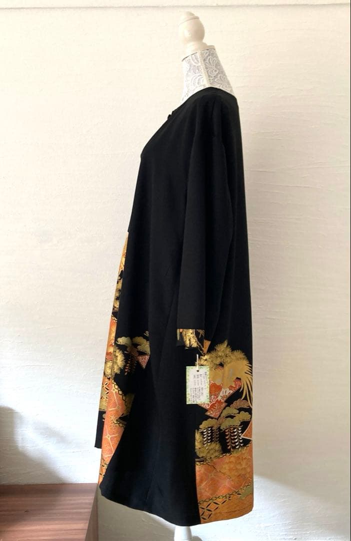 黒留袖リメイク　ノーカラーライトコート