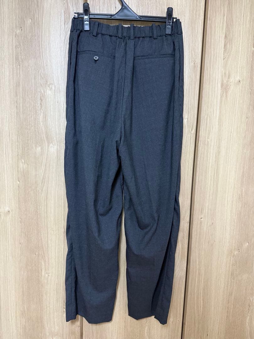 極美品　マーカウェア　ウールスラックス