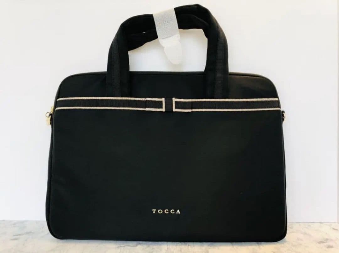 トッカ パソコンバッグ PCバッグ TOCCA ブラック　 雑誌掲載