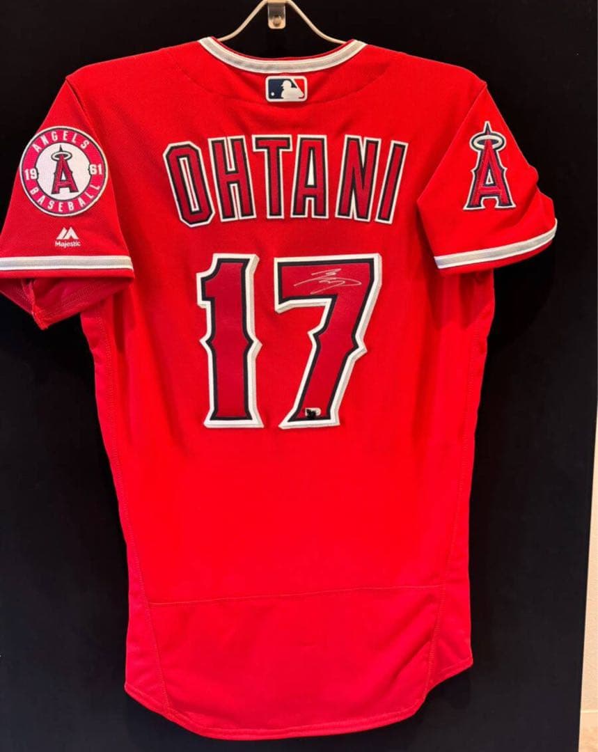 大谷翔平選手直筆サイン入りオーセンティックユニフォーム