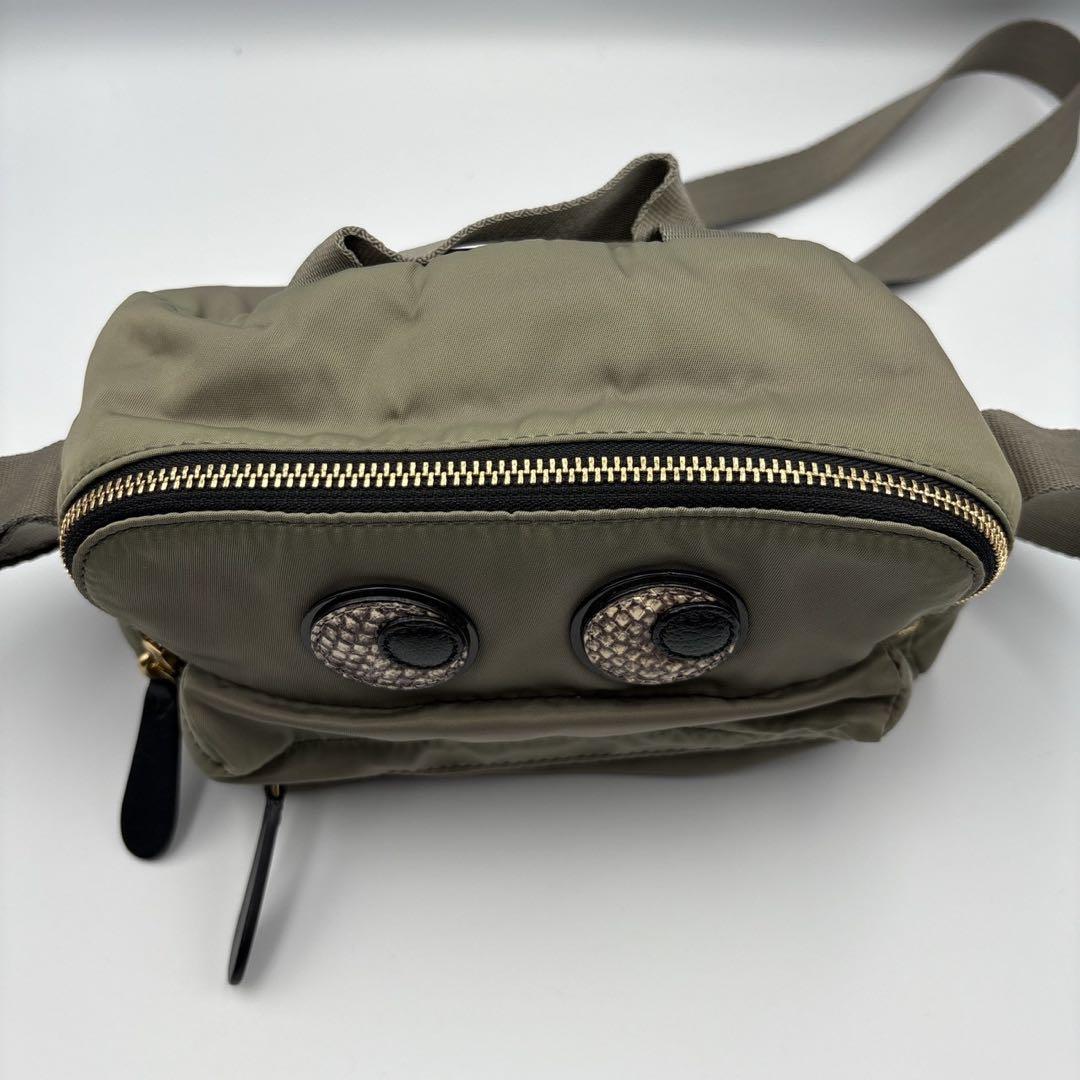 アニヤハインドマーチ Eyes ナイロン ショルダーバッグ カーキ アイズ 軽量