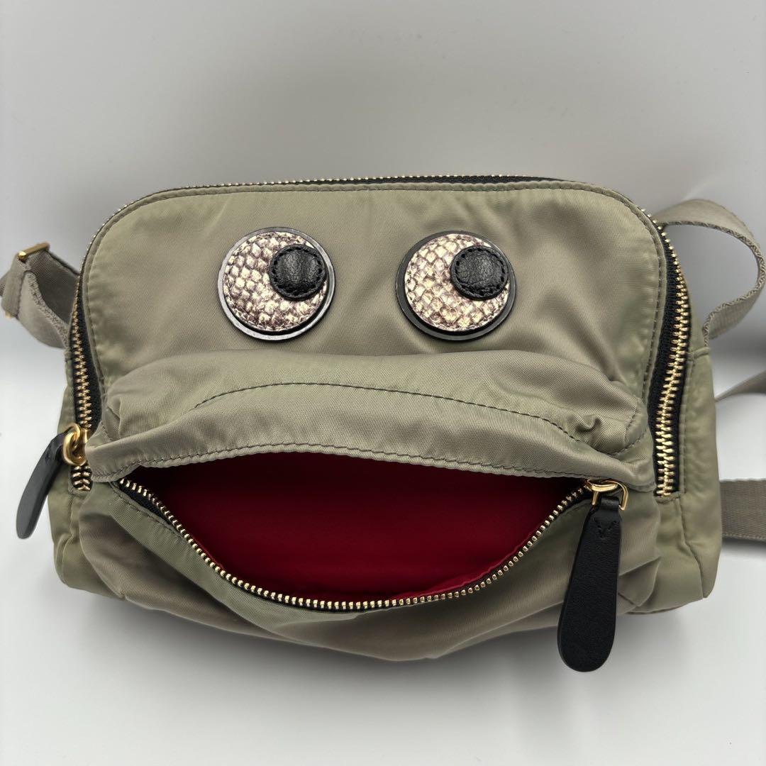 アニヤハインドマーチ Eyes ナイロン ショルダーバッグ カーキ アイズ 軽量