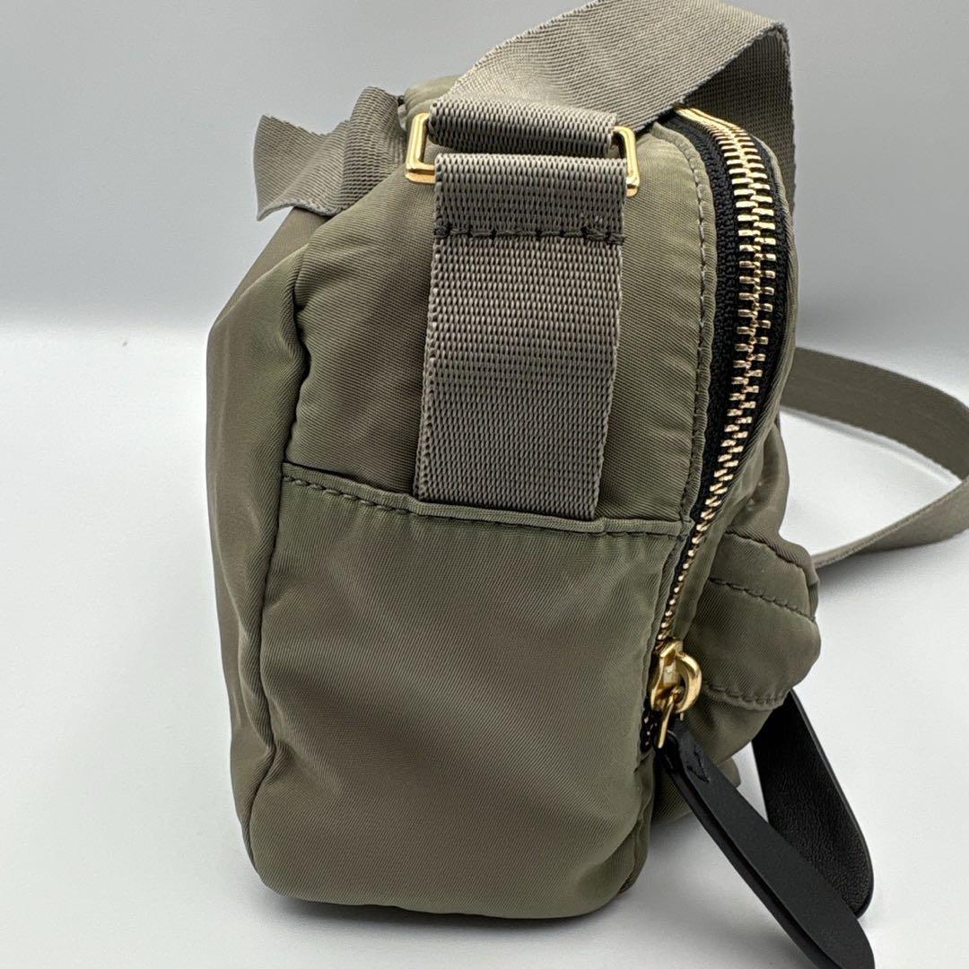 アニヤハインドマーチ Eyes ナイロン ショルダーバッグ カーキ アイズ 軽量