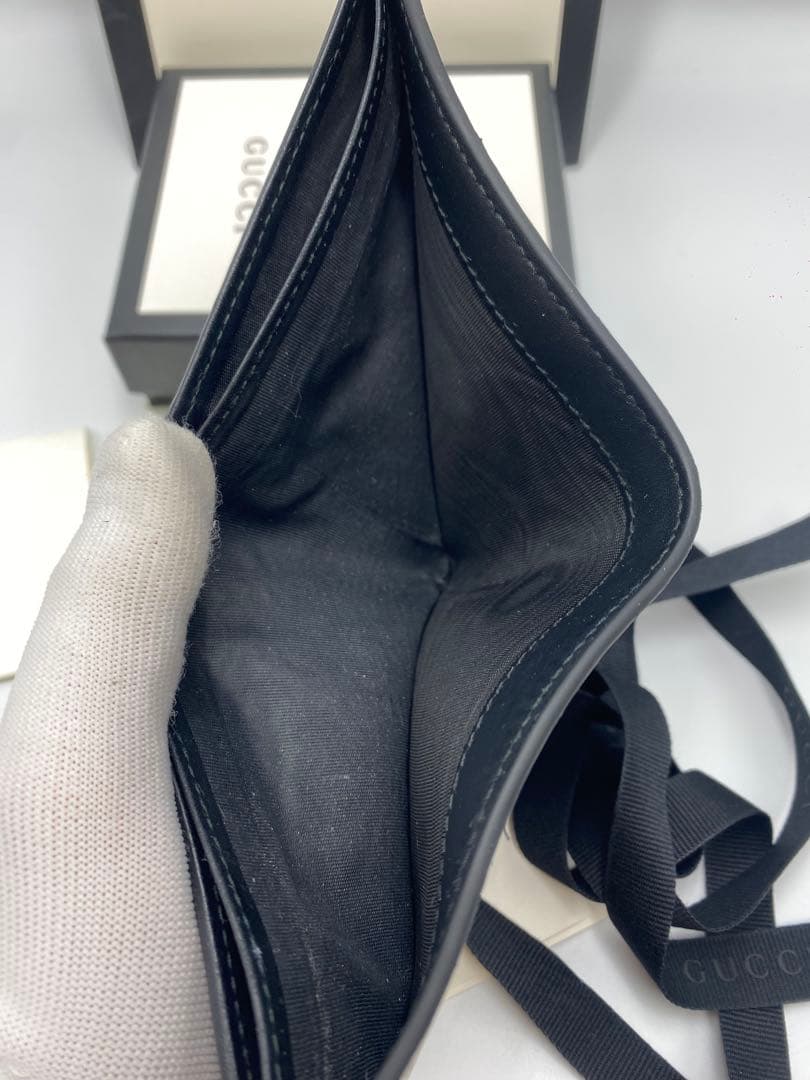 人気品‼美品 グッチ 折り財布 GGスプリーム　スネーク ヘビ 蛇 ベージュ