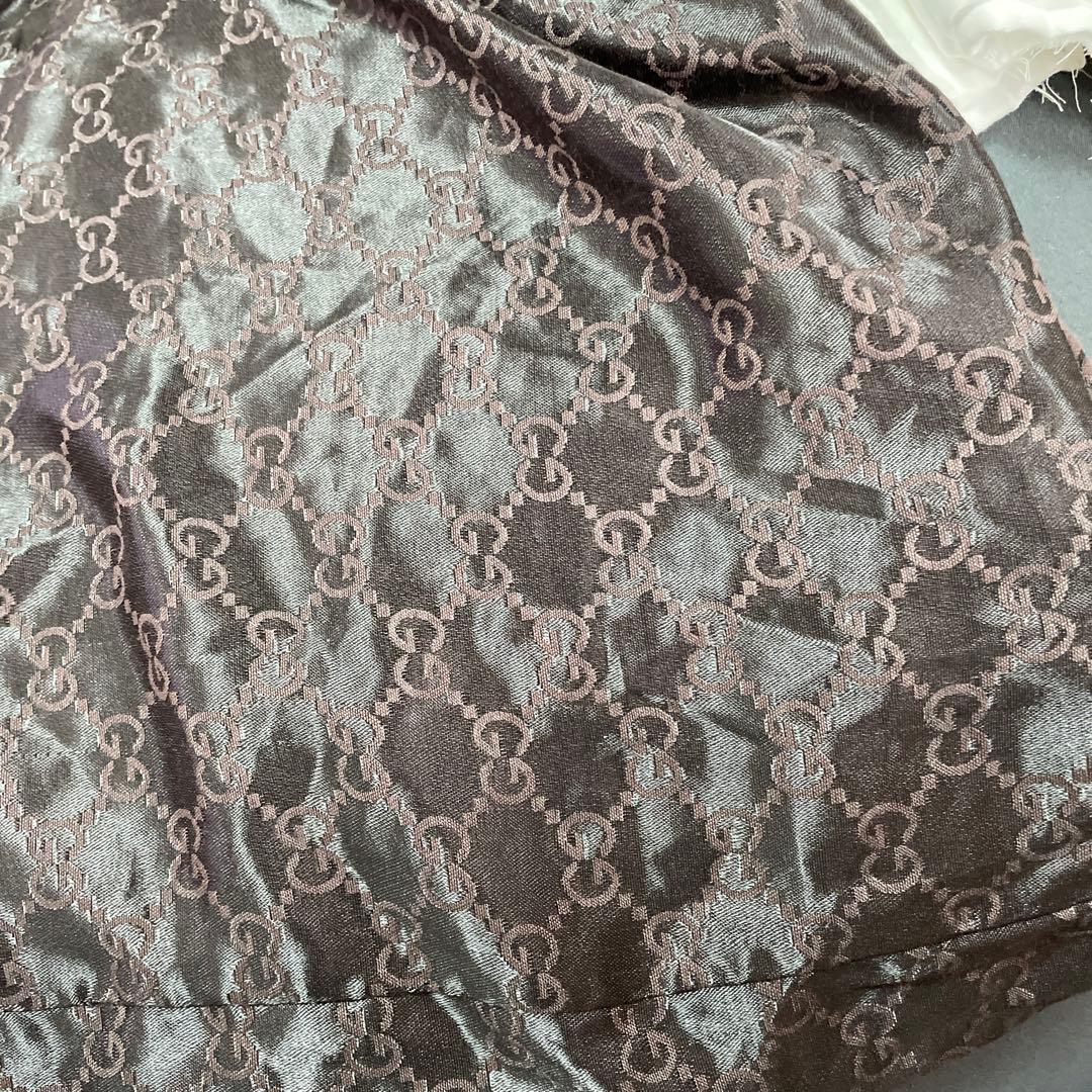 新品に近いグッチメンズショルダーバッグ