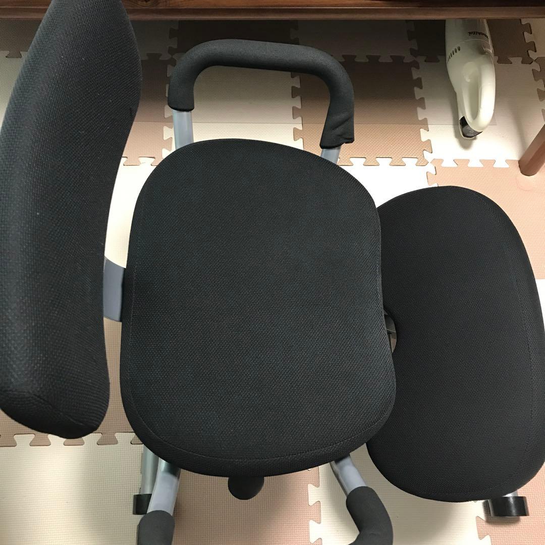 専用　ニーリングチェア（姿勢矯正用椅子）