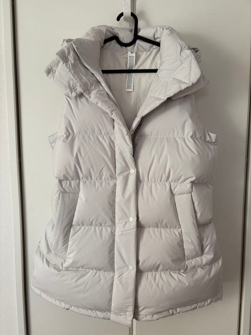 ★ 繭子 ★ lululemon Wunder Puff ダウンベスト