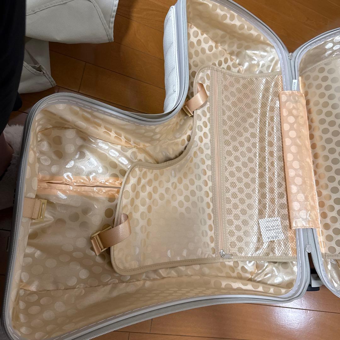 NORICCO おしり痛くないクッション付 子供乗れるスーツケース